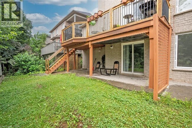 Photo du bâtiment - 5410 Duchess Ct