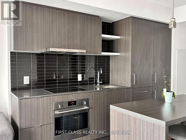 Building Photo - 88 Harbour St