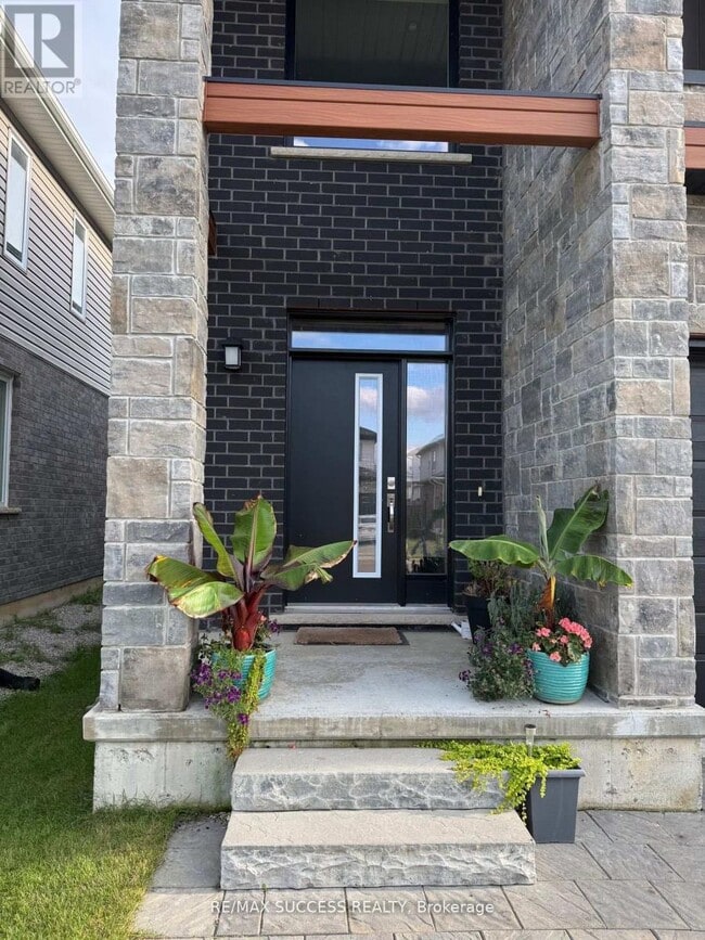 Building Photo - 1337 John Kenney Dr