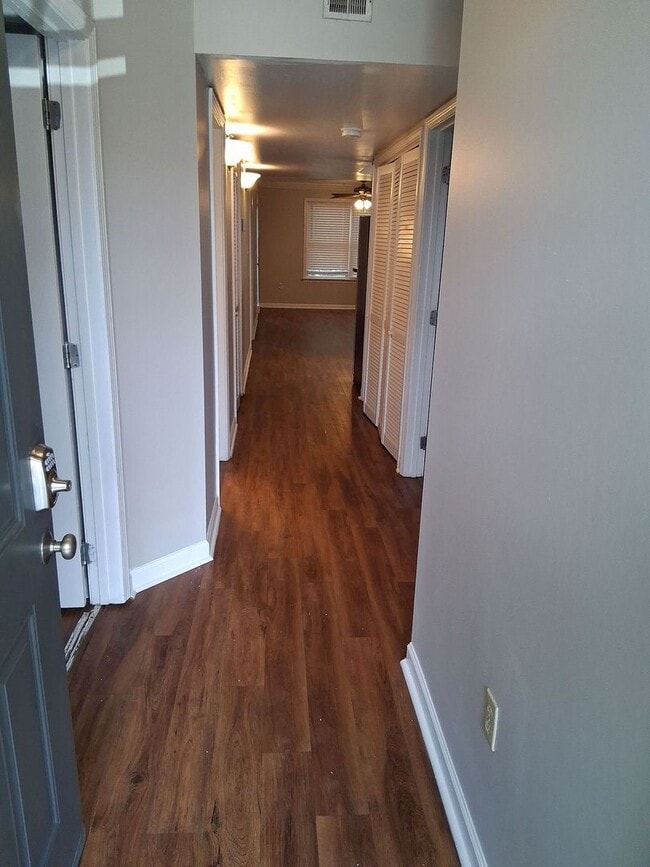 Photo - 2 Blocks from UT Law School - 3bd/2ba with TWO PARKING SPOTS Available for FALL 2026! Apartment
