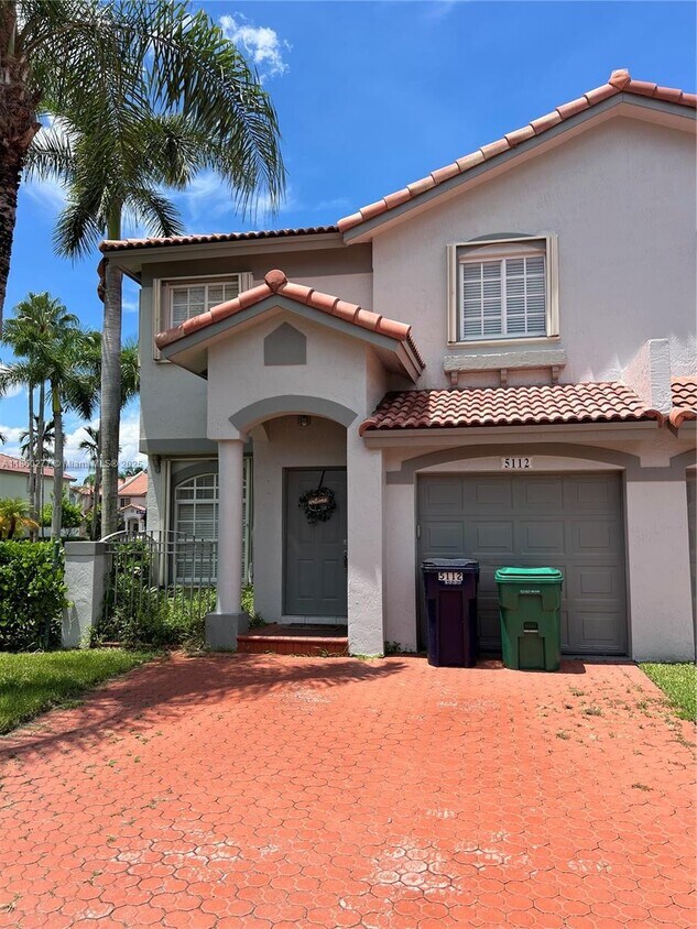 Foto del edificio - 5112 NW 114th Ct