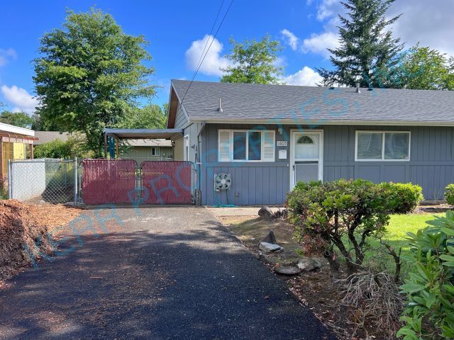Primary Photo - Charming 2-Bed Home in Gresham with 1 Bath...