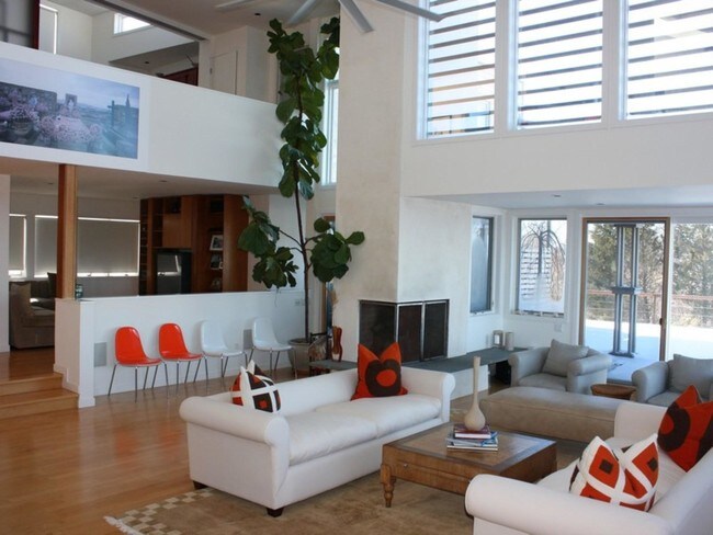 Building Photo - 78 Noyac Bay Ave