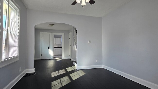 Foto del edificio - Updated 2 bedroom Townhouse - Garfield Par...