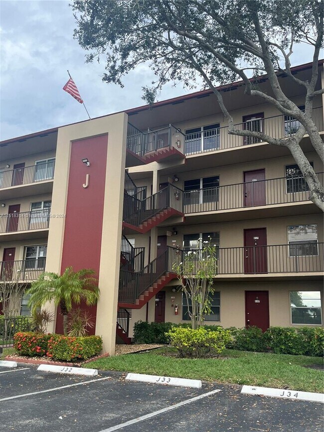 Foto del edificio - 13455 SW 9th Ct