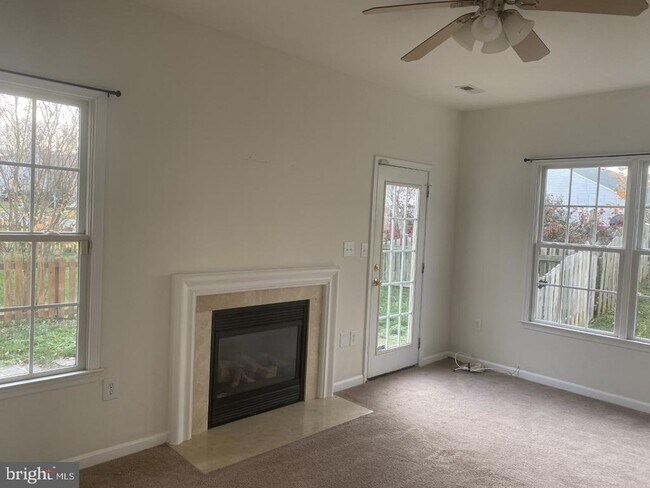 Foto del edificio - 6807 Winthrop Ct