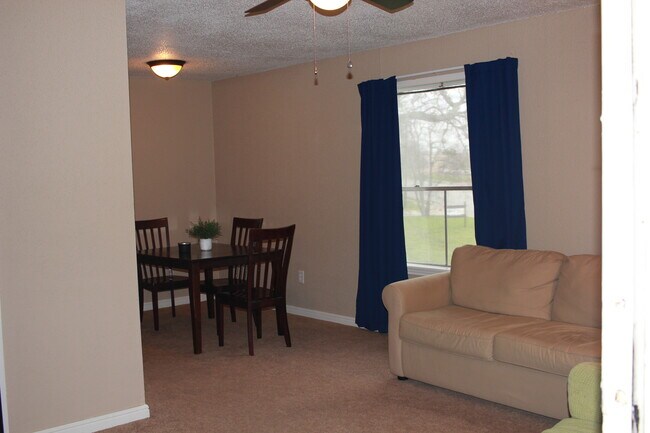 Building Photo - 1603 Brentwood Dr