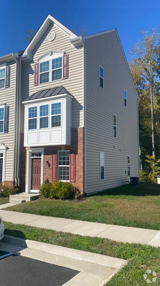 Apartments For Rent in Falmouth, VA with Hardwood Floors 24 Rentals