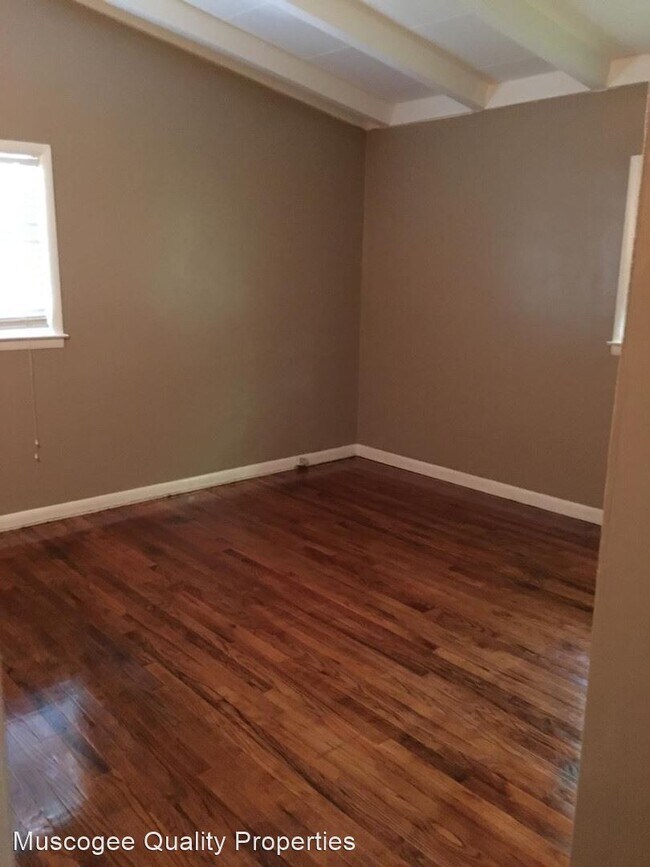 Building Photo - 3 br, 1 bath House - 4700 Pate Dr