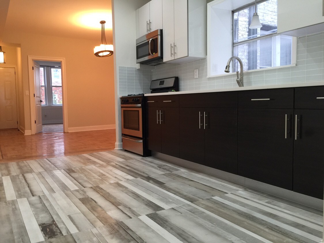 Foto principal - 1009 E 37th St
