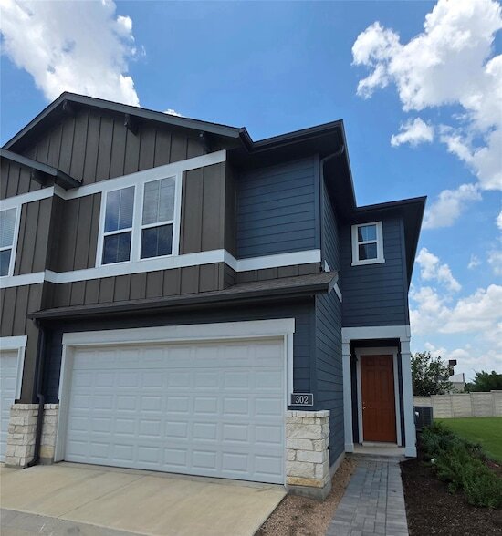 Building Photo - 1020 Vista View Dr