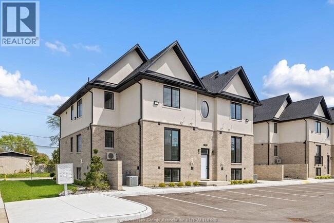 Building Photo - 1401 Lesperance Rd