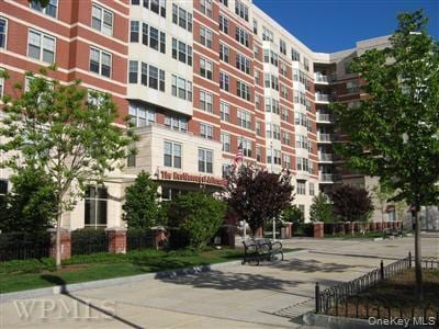 Building Photo - 300 Mamaroneck Ave