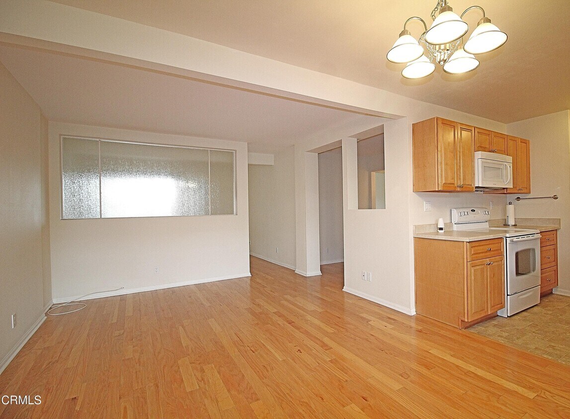 Foto principal - 225 S Ventura Rd