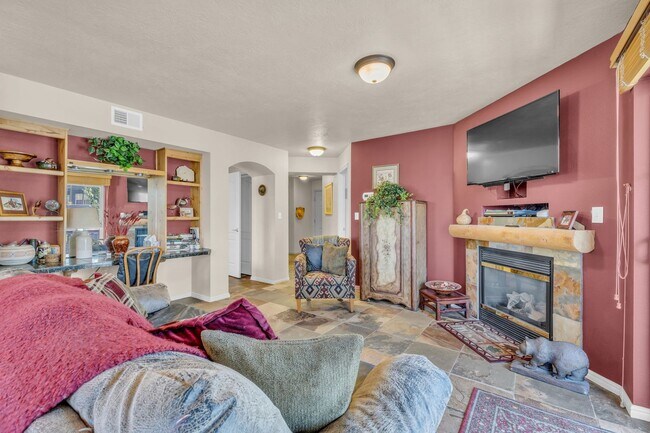 Building Photo - Foxbay Fully Furnished