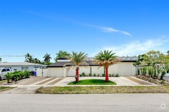 Building Photo - 1720 SW 23rd Ave