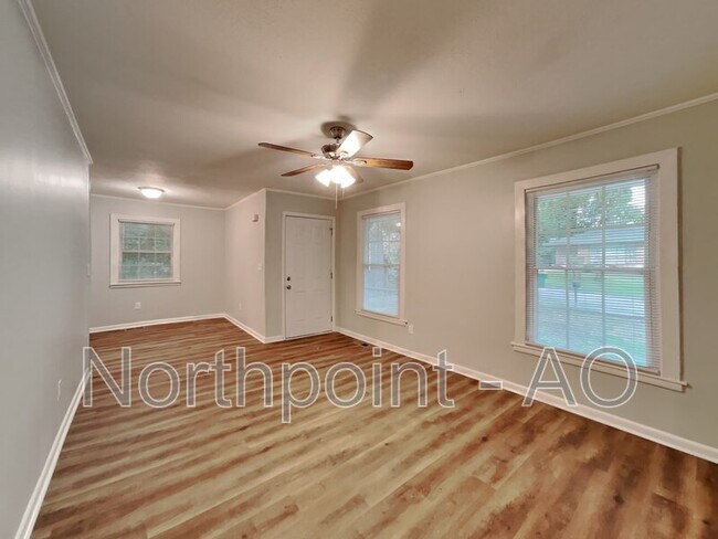 Building Photo - 1125 Curtis Dr