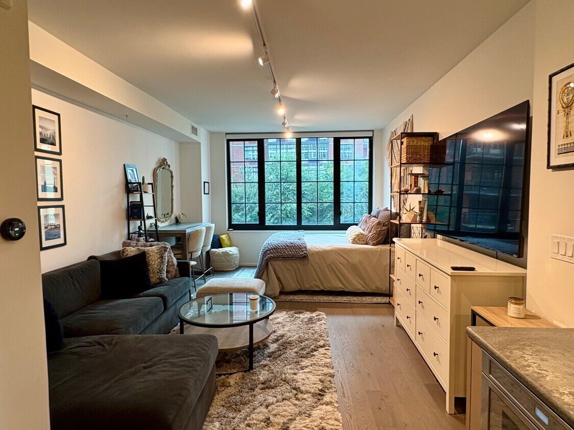 Foto principal - 1425 Hudson St