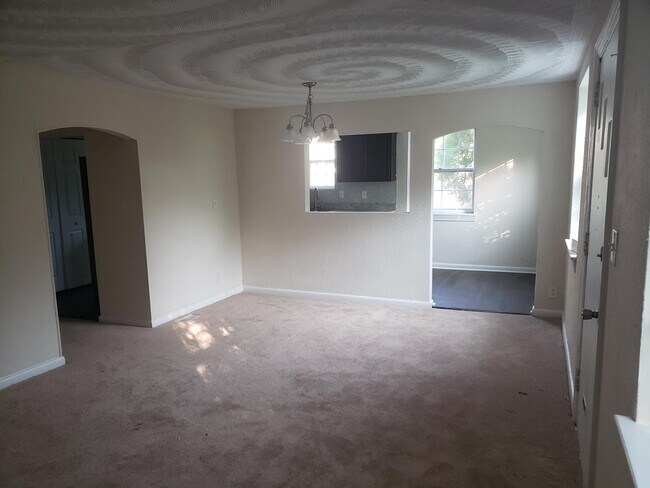 Foto del edificio - 127 Granby Park Dr