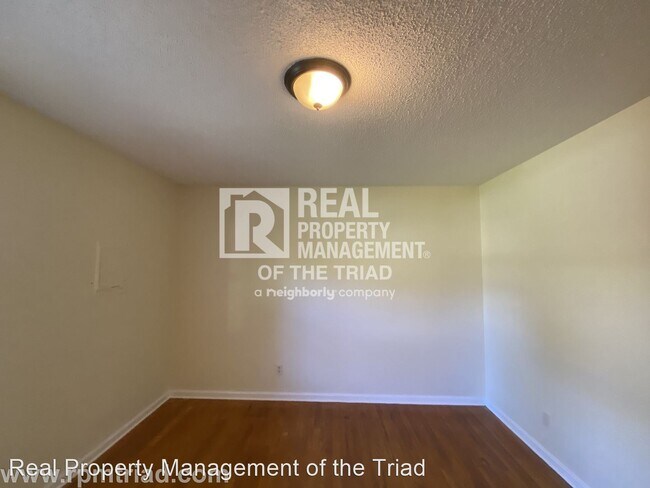 Foto del edificio - 3 br, 1.5 bath House - 410 Boyd St