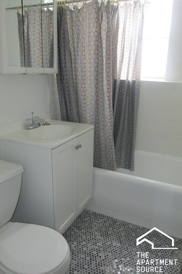 Building Photo - 7542 Adams St