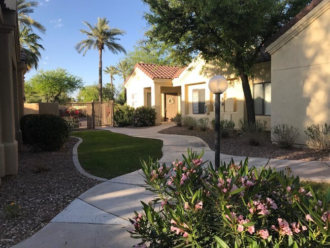 Foto del edificio - 7575 E Indian Bend Rd