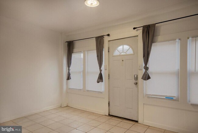Foto del edificio - 5607 Springfield Ave