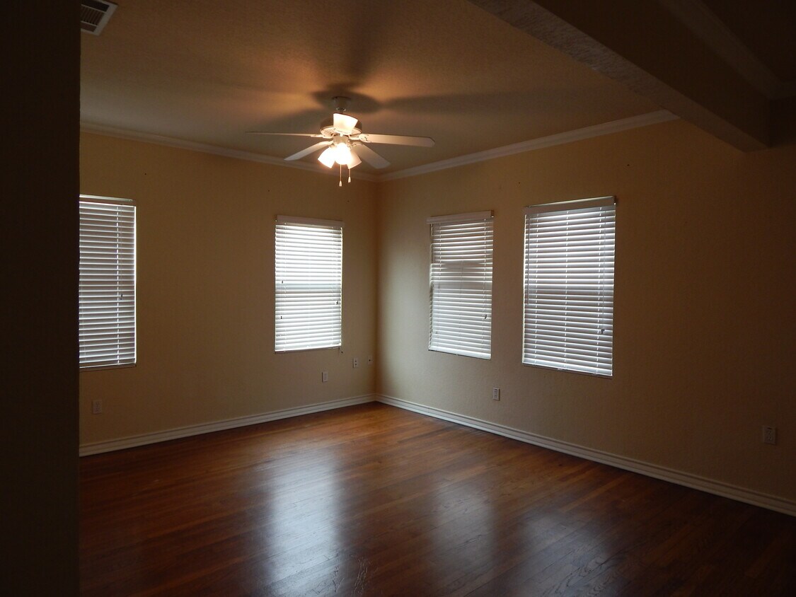 Living Room - 2500 S University Dr