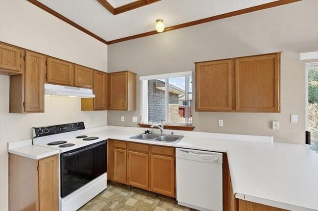 Building Photo - 10331 Hackamore Pl SW