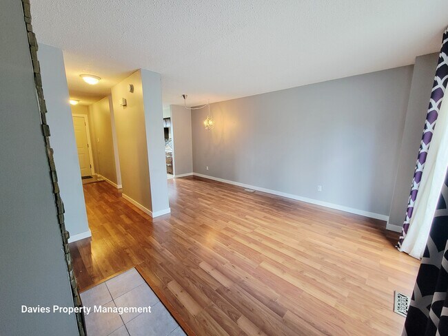 Building Photo - 5805 Riverbend Rd NW