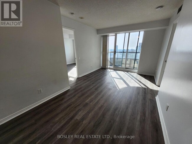 Building Photo - 33 Empress Ave