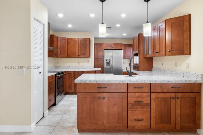 Foto del edificio - 2707 Pinewood Ct