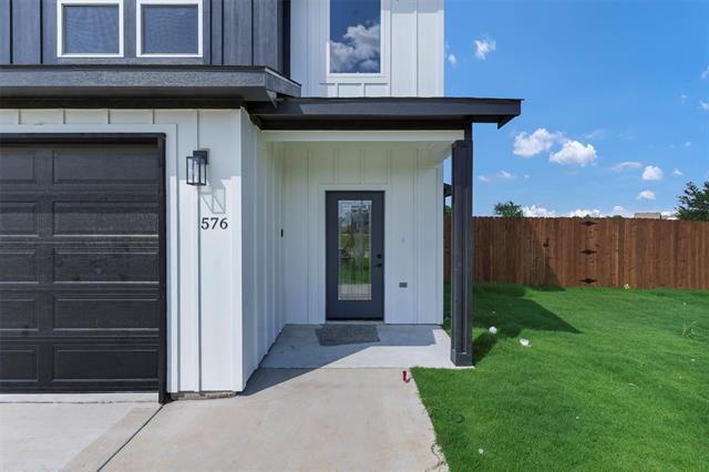 Foto del edificio - 576 Highview Ct