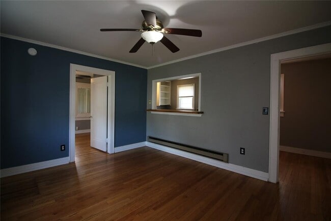 Building Photo - 612 Chautauqua Ave