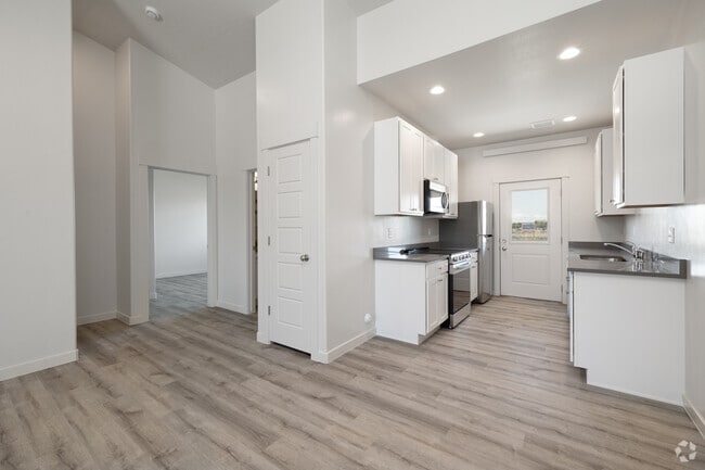 2BR, 2BA - 1,023SF - Dining Room / Kitchen - Idaho Falls Canyon Land LLC