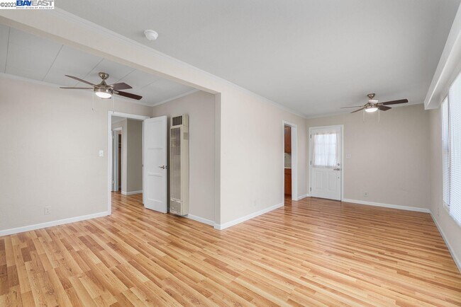 Foto del edificio - 810 E 18th St