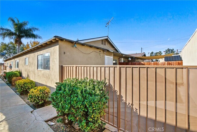 Foto del edificio - 3025 Garnet Ln