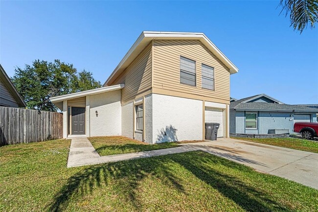 Building Photo - 10315 Fernbrook Ln