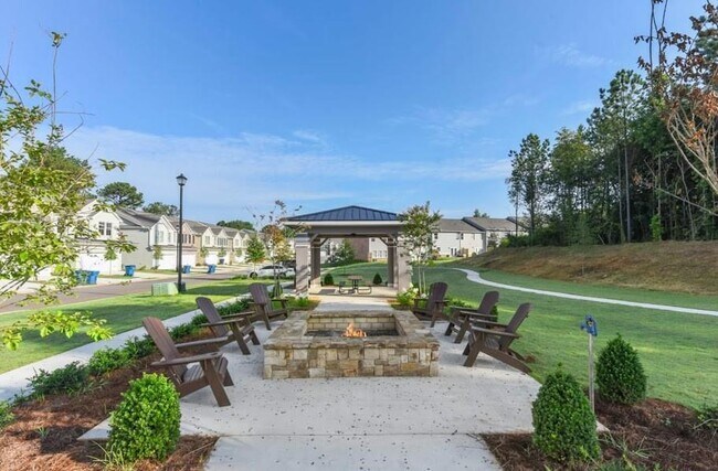 Building Photo - 519 Trickum Hill Dr
