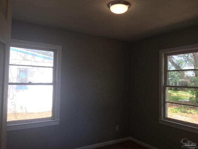 Foto del edificio - 8 Baggett Ct