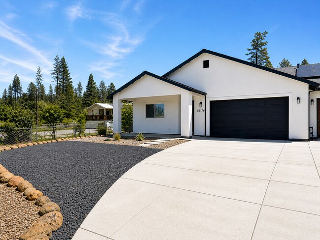 Foto del edificio - 5876/5878 Copeland Road