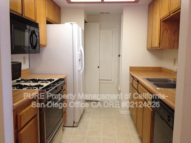 Foto del edificio - 799 Brookstone Rd