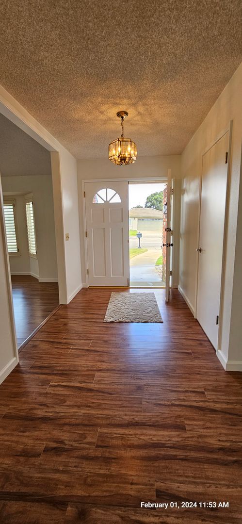 Building Photo - Beautiful Foxenwoods Single Story Home on ...