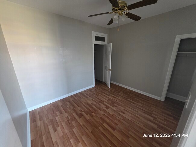 Foto del edificio - 2703 Kirkbride St