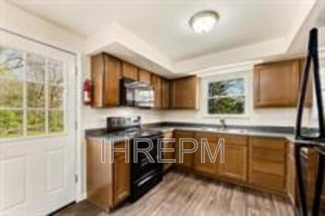 Building Photo - 4806 Funston Ct