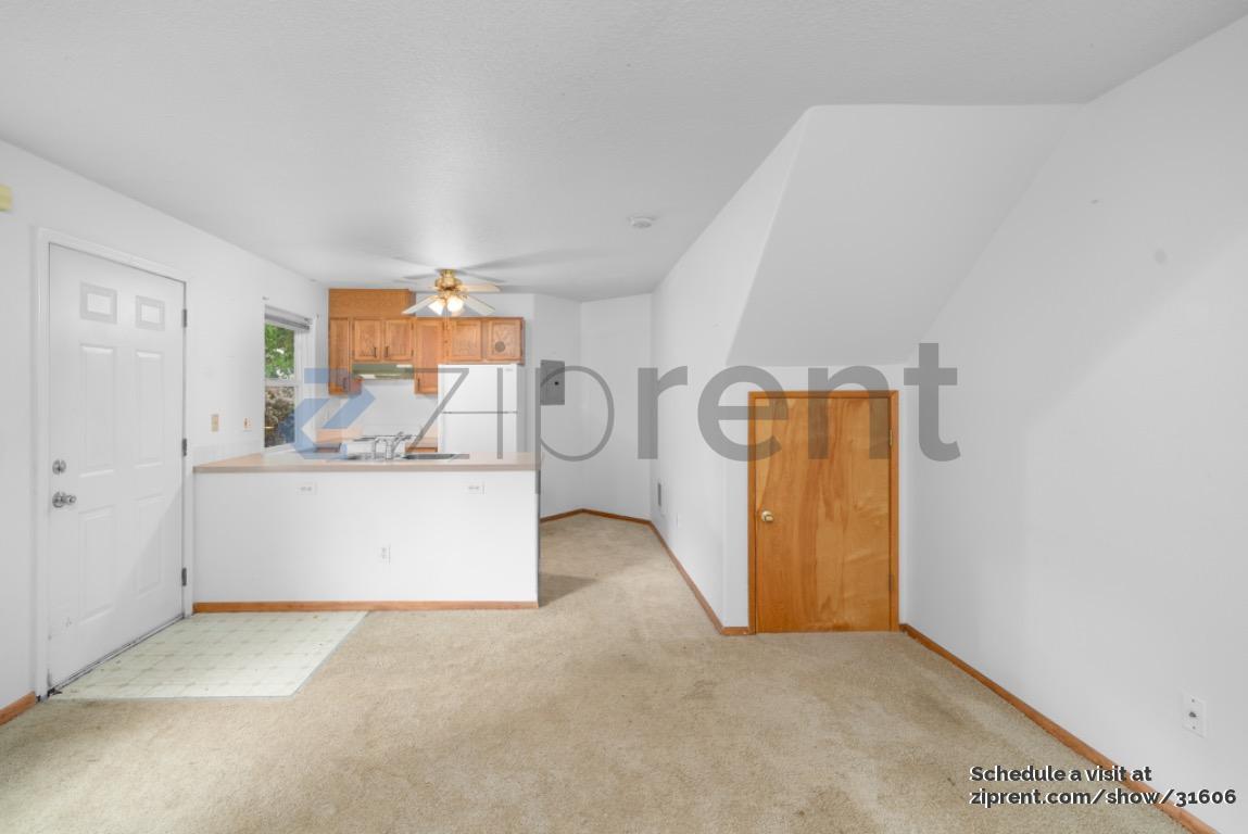 Primary Photo - 1526 NE 68th Ave