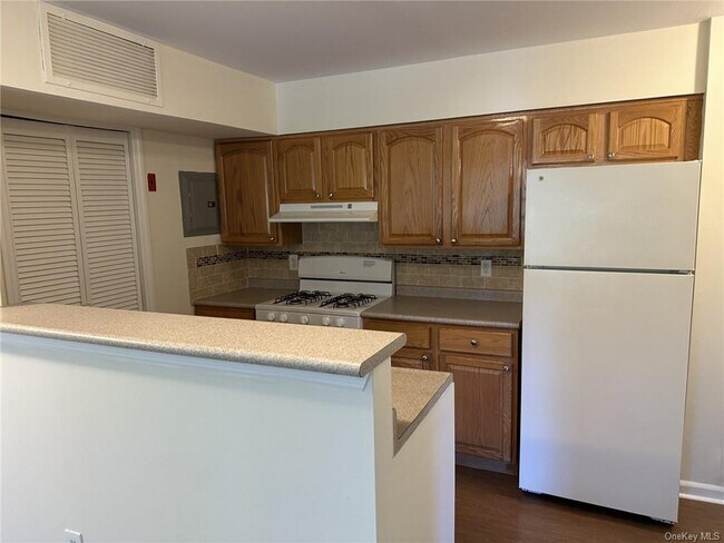 Foto del edificio - 31 Old Post Rd S