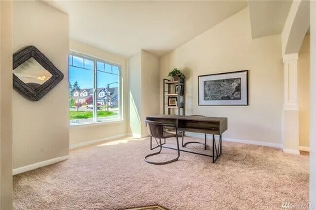 Photo - Charming 4BR House in Fairwood