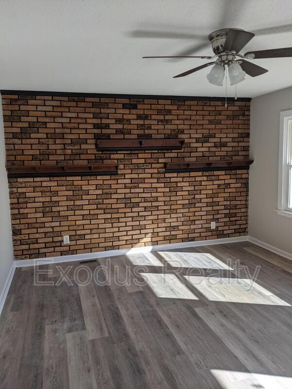 Building Photo - 401 Hickory Ave