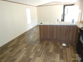 Building Photo - 127 Quail Run St
